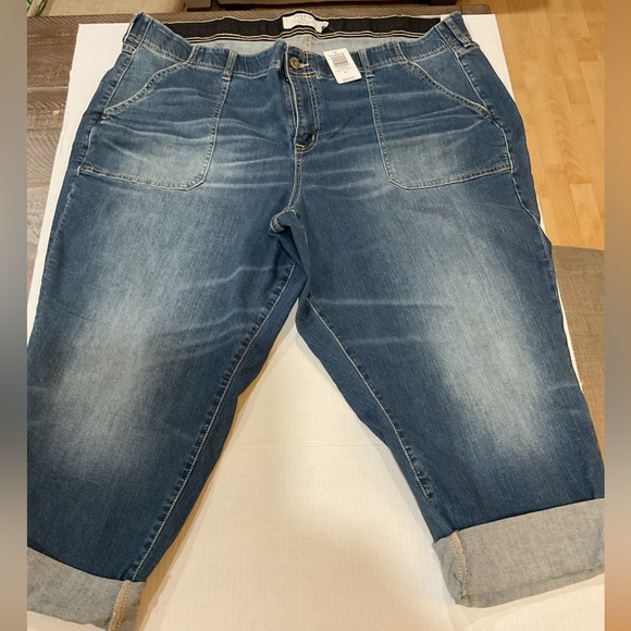 Torrid First at Fit Size 24R NWT - Picture 1 of 7